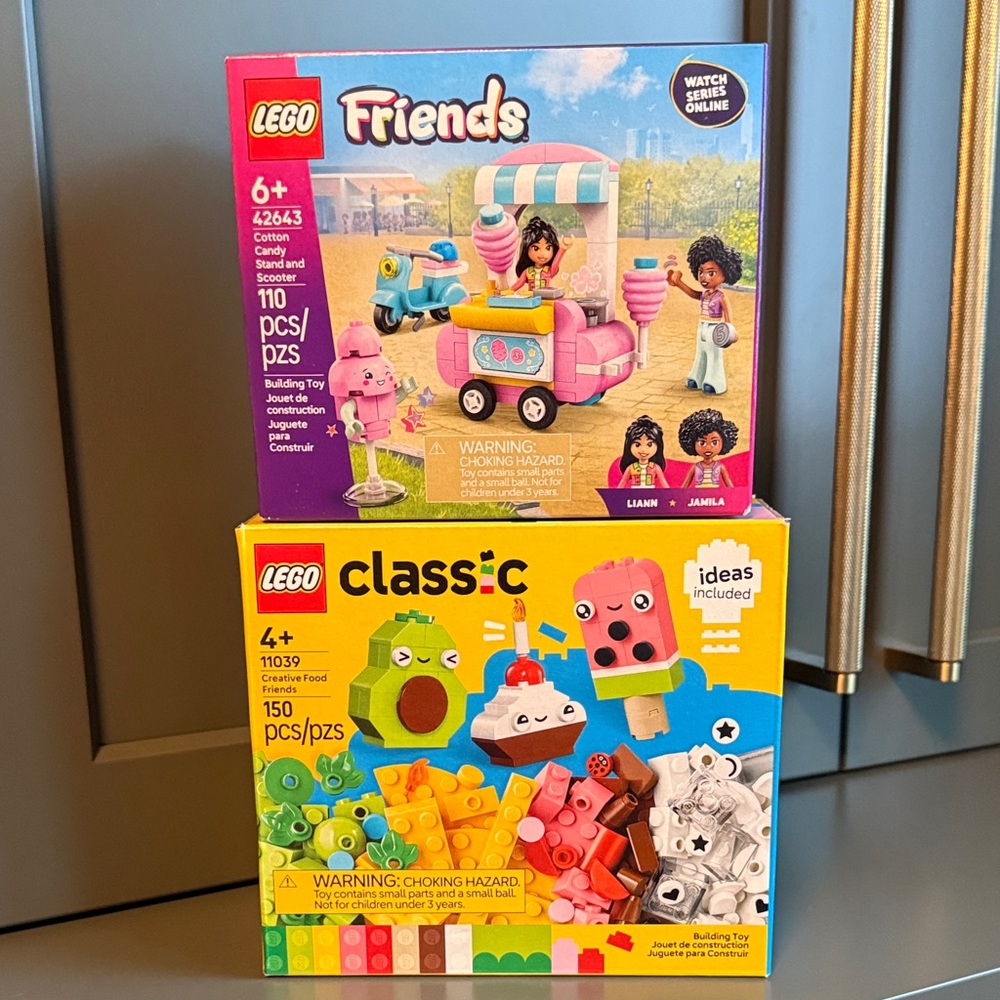 LEGO Friends Candy Cart and Classic Creative Blocks